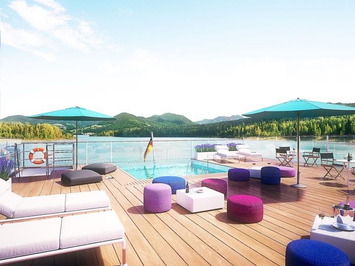 Amadeus River Cruises 03 AMADEUS Provence Infinity Pool.jpg